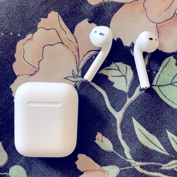 AirPods